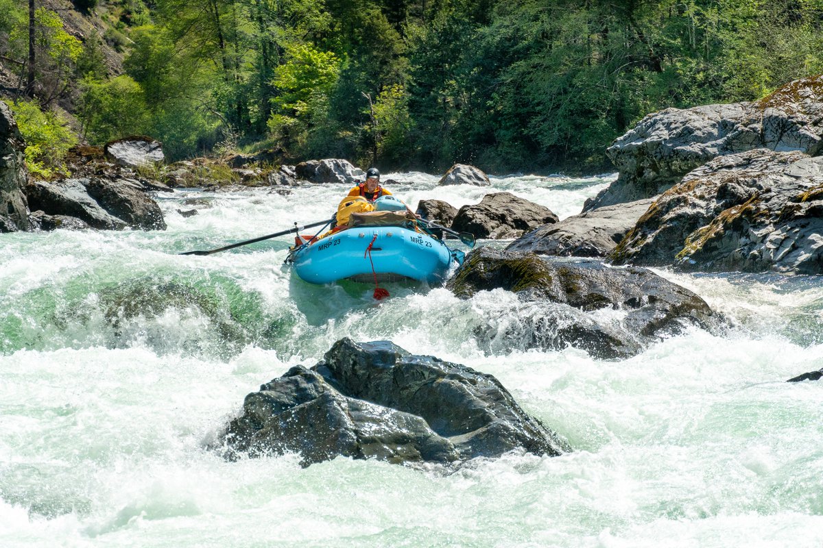 nwrafting's tweet photo. Zach running Green Wall Rapid on the Illinois River https://t.co/04rocLU0Up