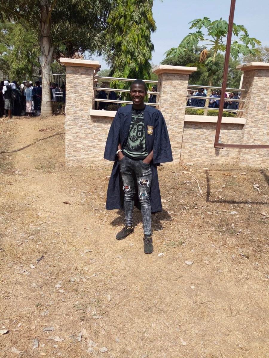 mogoriola10's tweet photo. Mum prayed 🥹🙏🏻
Dad paid and prayed🤩
I worked really hard for it💯
AKANBI Waris Mayowa(B.Agric Unilorin)

#UNILORIN39thConvocation https://t.co/MmyU89lBhi