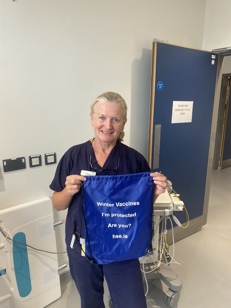 LouisePower84's tweet photo. Week 4 of our Winter Vaccination Programme in @TUH_Tallaght with staff walk in clinics and pop ups in @ICUTallaght & @TheatreTUH. Great to see our staff so enthusiastic to protect themselves and their patients.
#WinterVaccinationProgramme @HSEDubMidlands @ainemlynch11 https://t.co/cN4eD1GPGf
