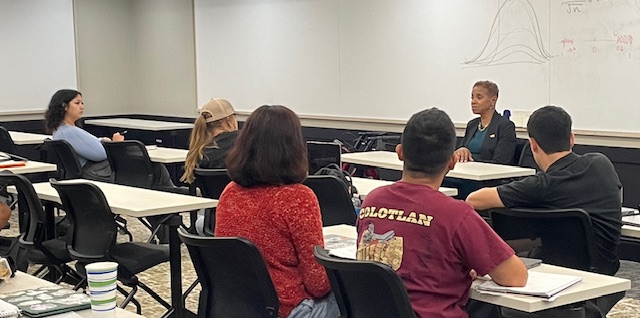 Donna Edwards ('80) visited Professor Wilkinson's POL 280 class today!