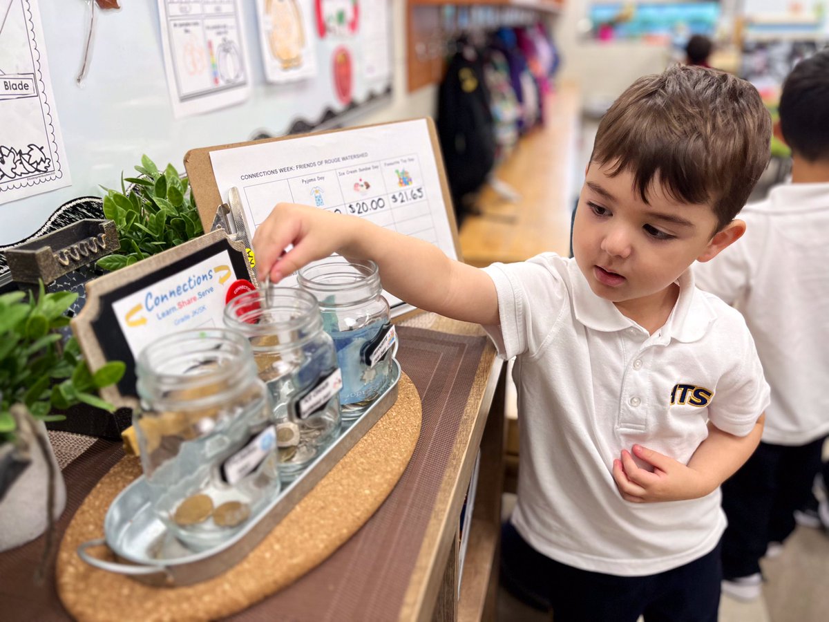 HTS_Kindies's tweet photo. Ask us about #ConnectionWeek fundraising for @frwatershed.🌎❤️ #Voiceofnature #LearnShareServe #belonging #kindergarten @HTSRichmondHill 

@HTS_MsRanieri 📸 https://t.co/dLae4647Eu
