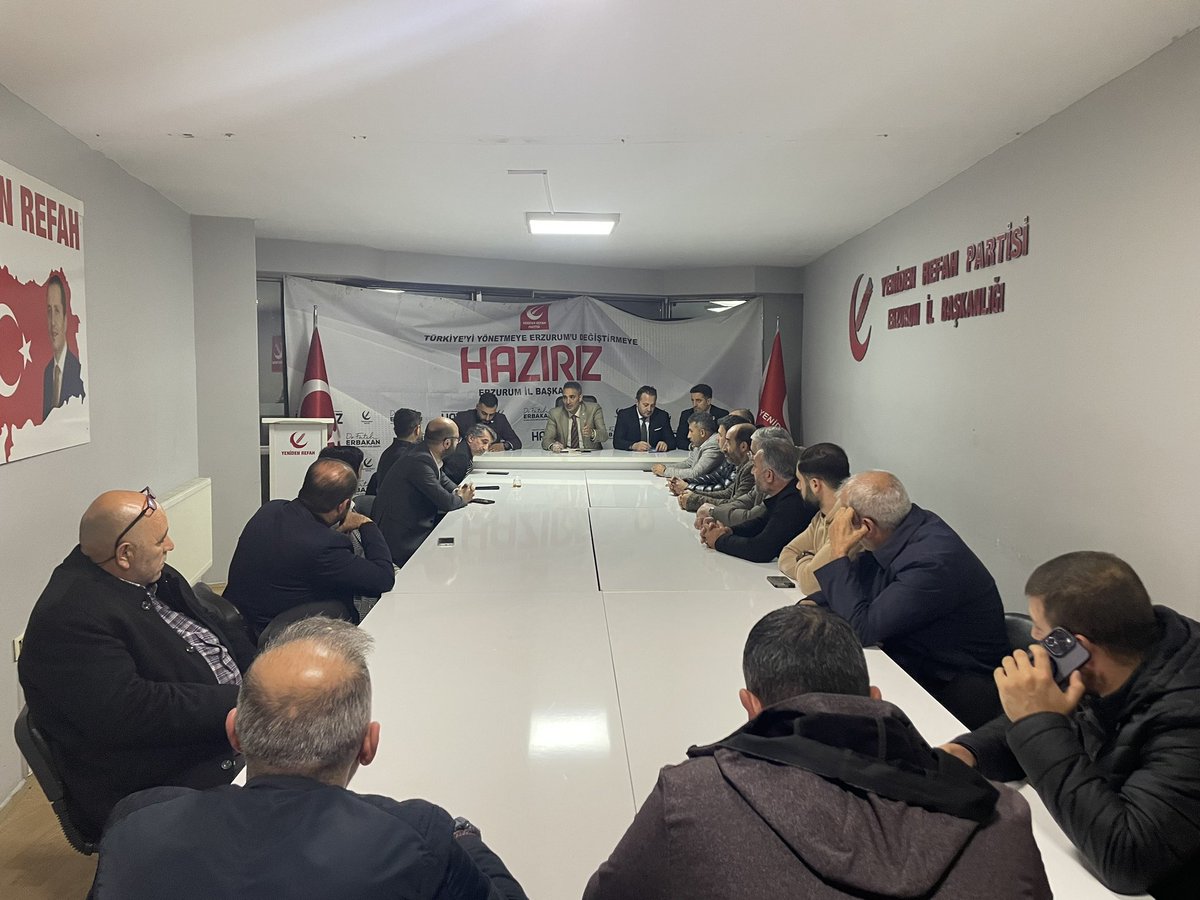 Haftalık İl toplantımız gerçekleştirildi,
Alınan kararların hayırlara vesile olmasını Cenab-ı haktan niyaz ederiz.

Ahmet MUSTAFAOĞLU 
Yeniden Refah Partisi Erzurum İl Başkanı
#ŞehitlerinKanıŞerefimizdir