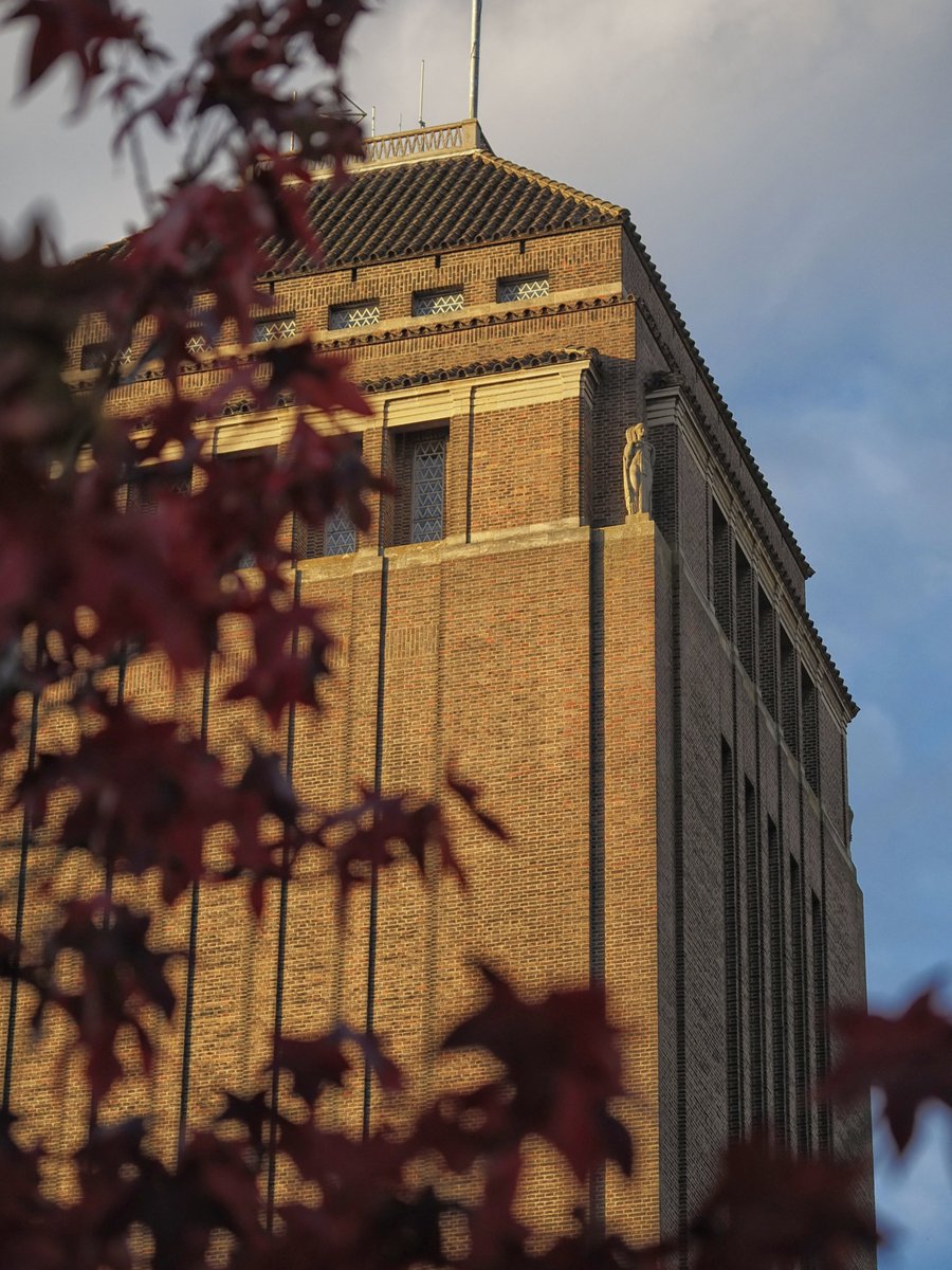 Dr Jill Whitelock (@jillwhitelock) on Twitter photo Happy Birthday to Sir Giles Gilbert Scott’s <a href="/theUL/">Cambridge University Library</a>! Looking good after 90 years. 🥳 Happy Birthday to Sir Giles Gilbert Scott’s <a href="/theUL/">Cambridge University Library</a>! Looking good after 90 years. 🥳