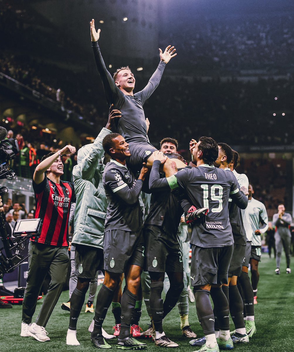 OkperoE's tweet photo. Beautiful moment it would have been for young camarda 😤☹️
#MilanBrugges #UCL https://t.co/rhAqLxFnkx