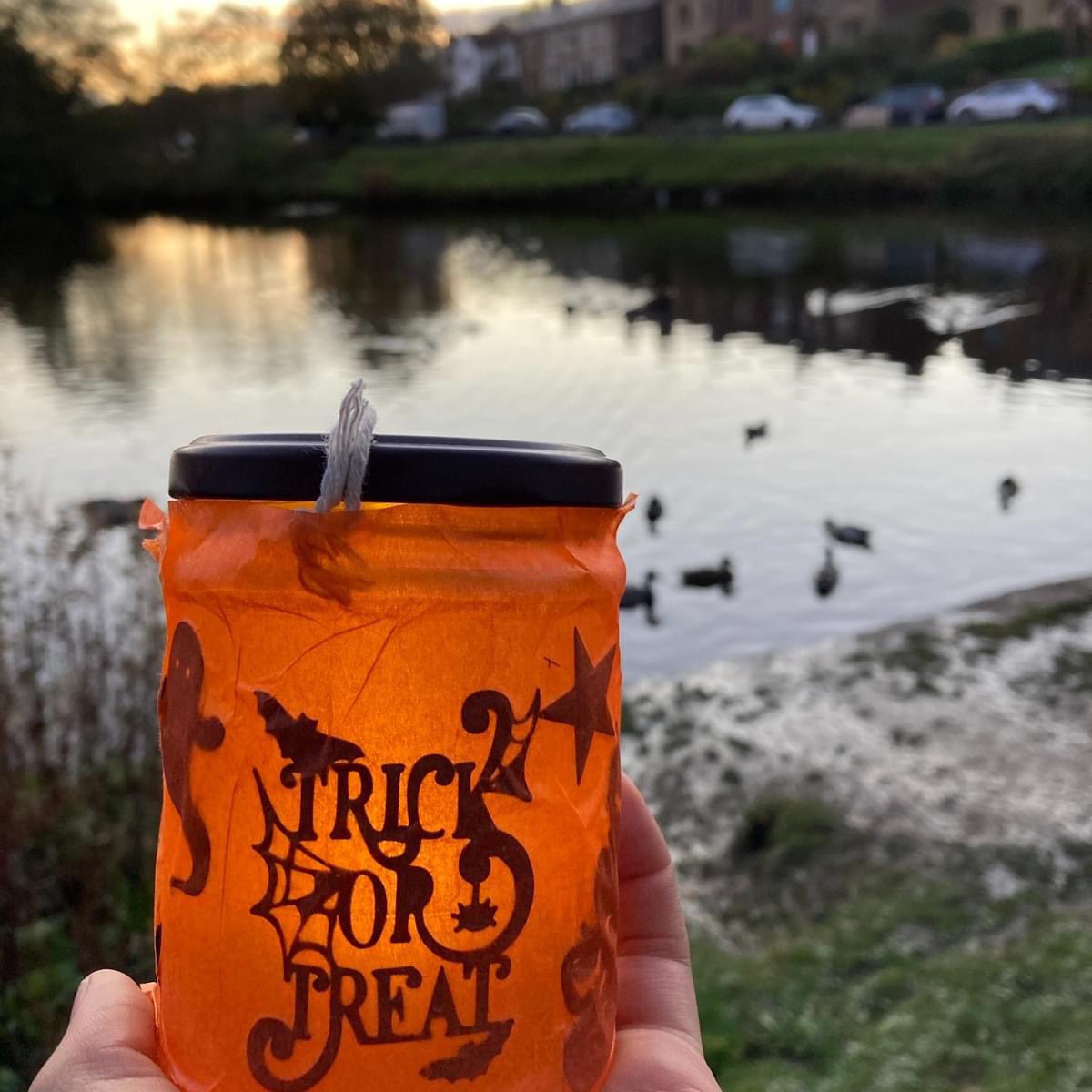 On Friday or Saturday evening join our spooky Halloween lantern trail through Brinscall woods! Make your own glass jar lantern to carry with you Halloweeny things to spot along the way, end up back at our site for soup, cake &amp; marshmallows wildwooddays.co.uk/event/spooky-h…