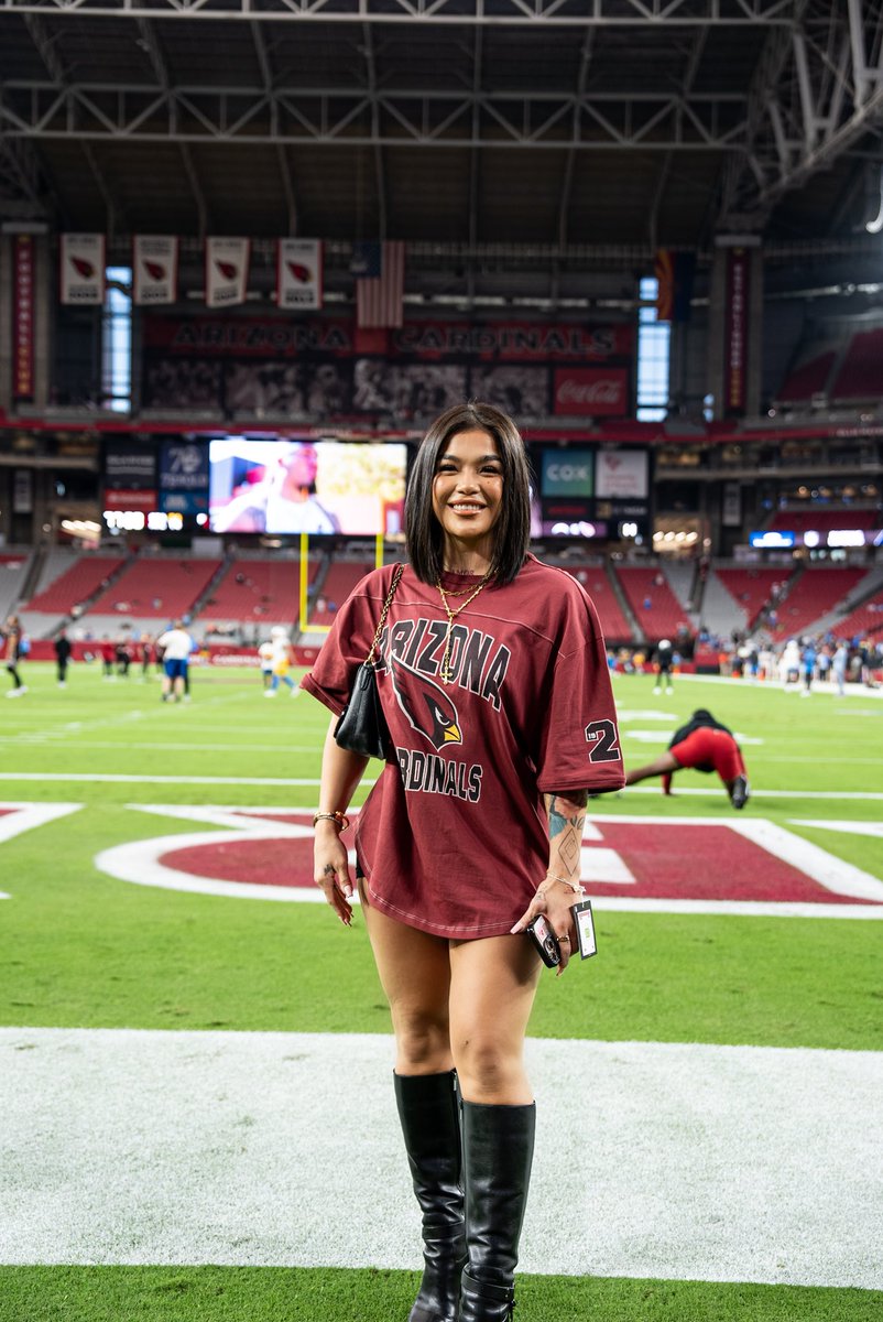 TracyCortezmma's tweet photo. La Phoenikera 🏜️♥️ #Birdgang  #GoryToGod https://t.co/0FzZzkeNDn