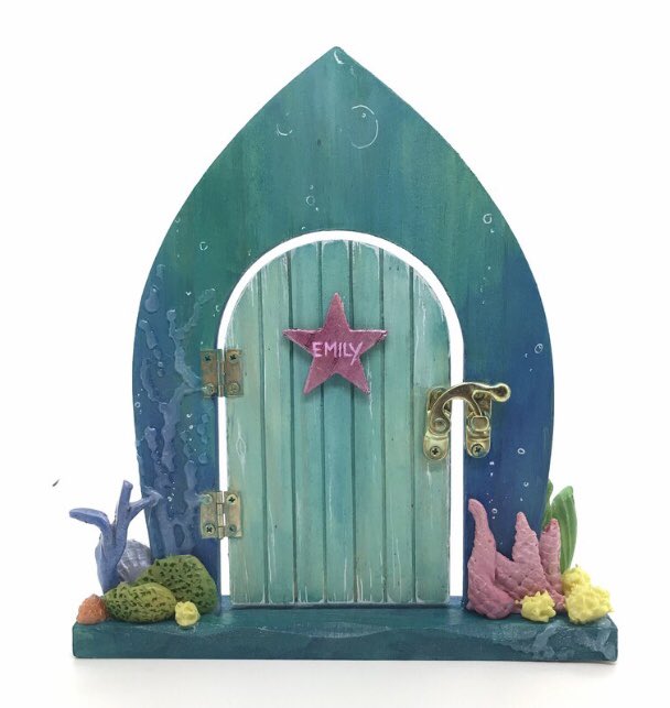 BoxedUpcreates's tweet image. If you fancy a fairy door and have a specific idea get in touch, here are some examples of custom orders #boxedup #CraftBizParty #etsy #giftideas