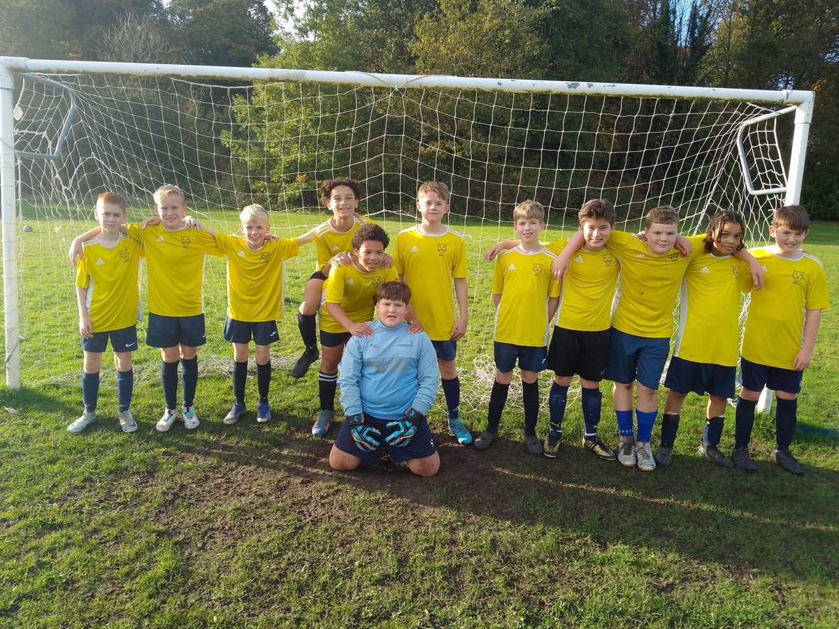 @thewavellschool The Year 7 Boys Football team put in a resilient display to draw 2-2 👏. The POTM was Memet ⚽🔥

Thank you to all students who played 😊