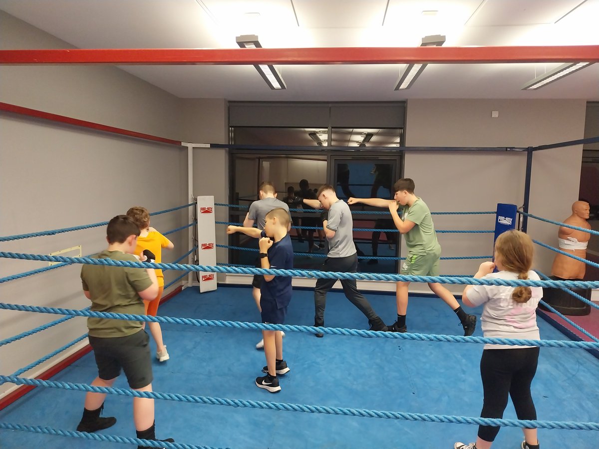 PartickBoxing's tweet image. Good to see some youngsters attending training session tonight @CadderPrimary @ASGJPAbercorn @ASGCleveden @johnpaulacademy @ClevedenPe @MaryhillHousing @maryhill_halls @maryhillmuseum @LordProvostGCC @StBlanesGCC @lambhi
