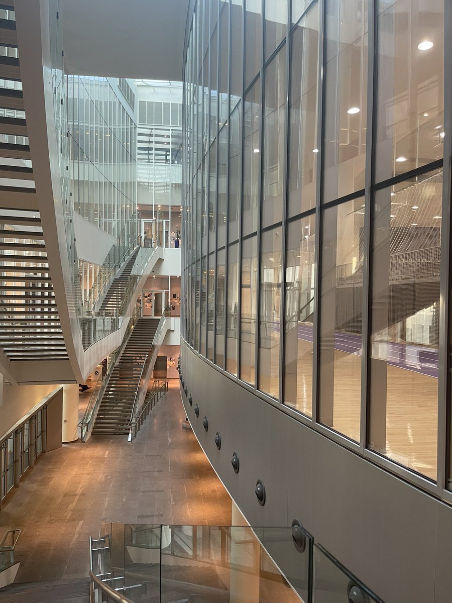 jiathwee's tweet photo. organised by Nelida Fuccaro and Mattin Biglari. The ungated fortress in the desert was designed by NYC-based Rafael Viñoly Architects and it has a “high line” too! #presentingonoilinanoilstate https://t.co/CYt8S5Z4LW