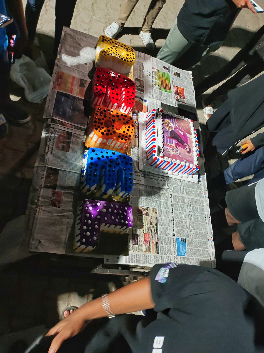 prabhasraju_fp's tweet image. Prabhas Birthday Celebrations in LPU , Punjab 💥💥💥
Star Star Rebel star 🔥

#HappyBirthdayPrabhas #TheRajaSaab #Prabhas #PrabhasBirthday #PrabhasRaju #DarlingPartyOnFandemic