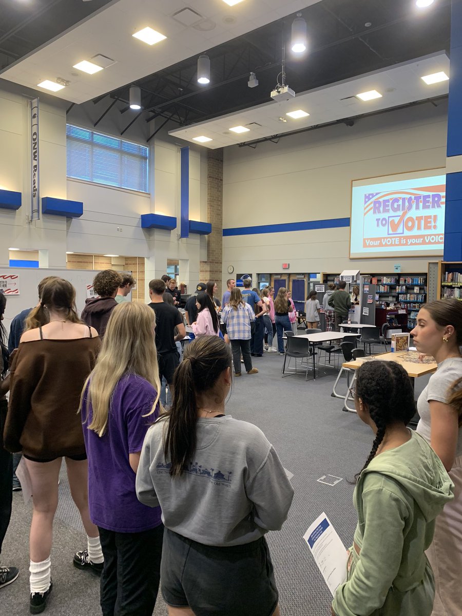 meg_swag's tweet photo. @ONWRavenSoccer and I are SUPER grateful for @EWagnerONW who created the most AMAZING experience for our AP Government students today to register to vote for our Mock Congress simulation! We are so lucky to have Mrs. Wagner at ONW- she adds so much value to our school! https://t.co/27giEhW3lD