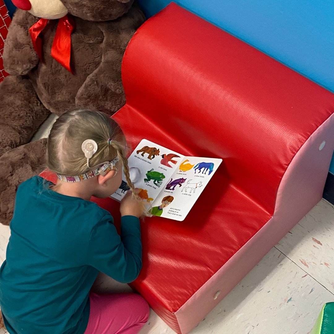 NYSD1817's tweet image. NYSD Parents &amp;amp; babies in our SEEDS #DeafInfantProgram explored the world through play in a language-rich environment. Parents join playgroup weekly &amp;amp; learn communication &amp;amp; educational tools to use at home with their little ones when not at Fanwood. #BilingualEducation #ASL