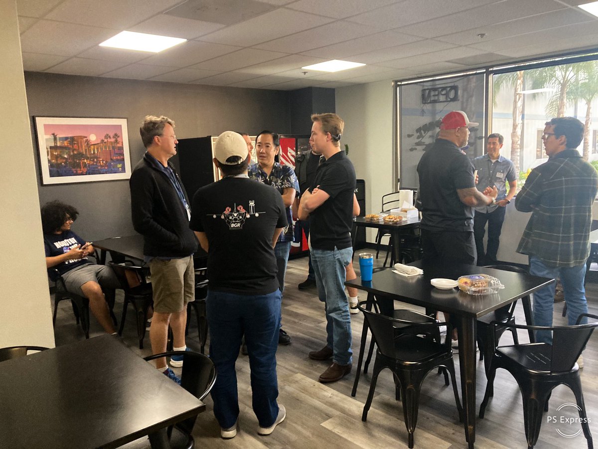 Coffee with Controllers! 

Thank you to everyone who joined us for today’s event and look out for the next one coming soon! :) 

#aviation #longbeach #aeroplexteam