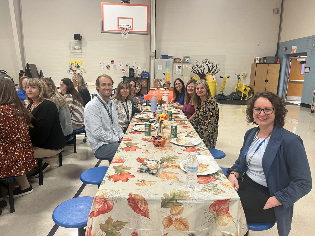 #GoodDeedsDinner #KevinsKids #MakingPosituveWaves Thank you Mr. Stapp &amp; Ms. Adiletta #RES <a href="/MTSD_DPedroza/">Diane Pedroza</a> <a href="/MTSDnews/">MTSD News</a>