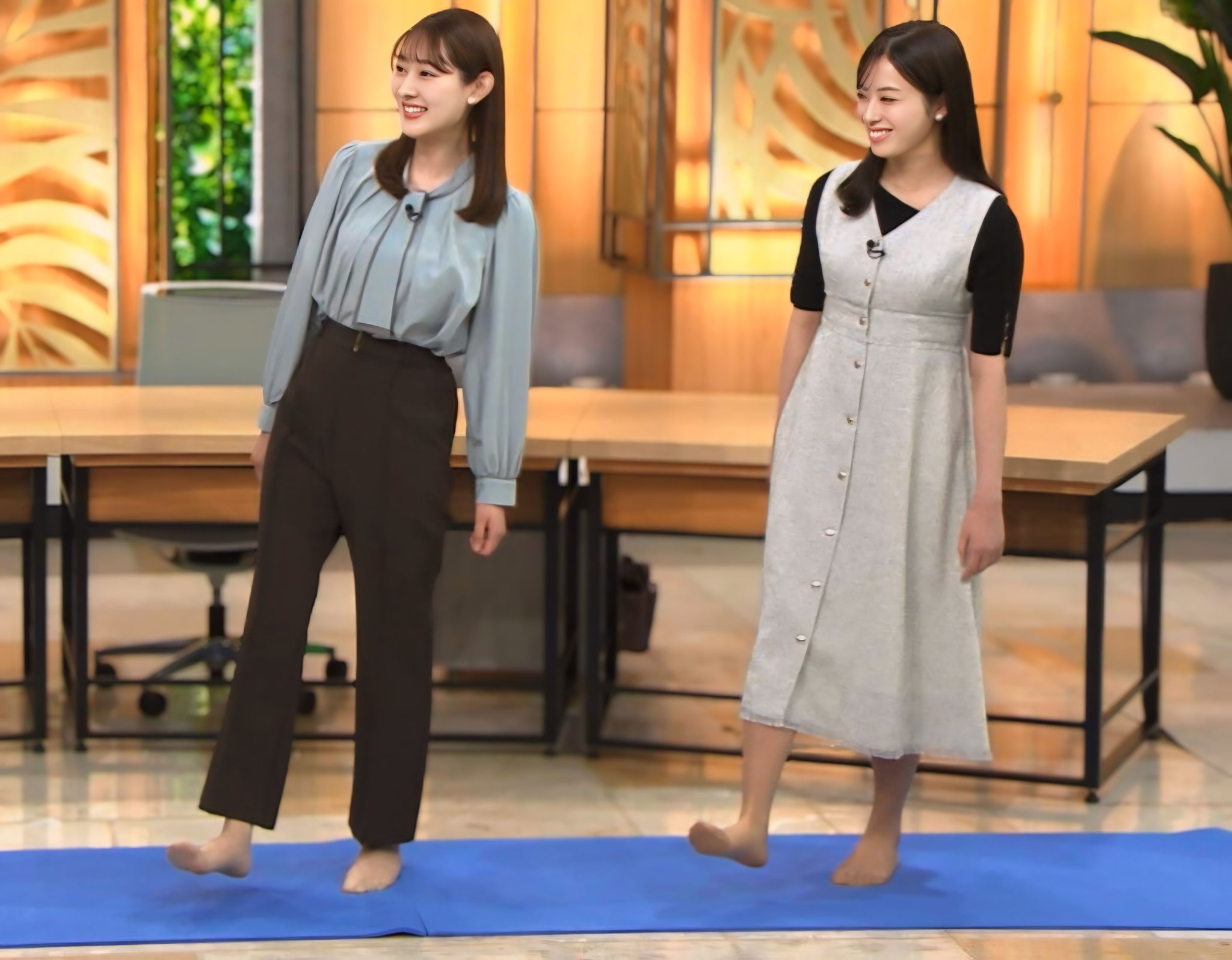 女子アナパンストつま先 