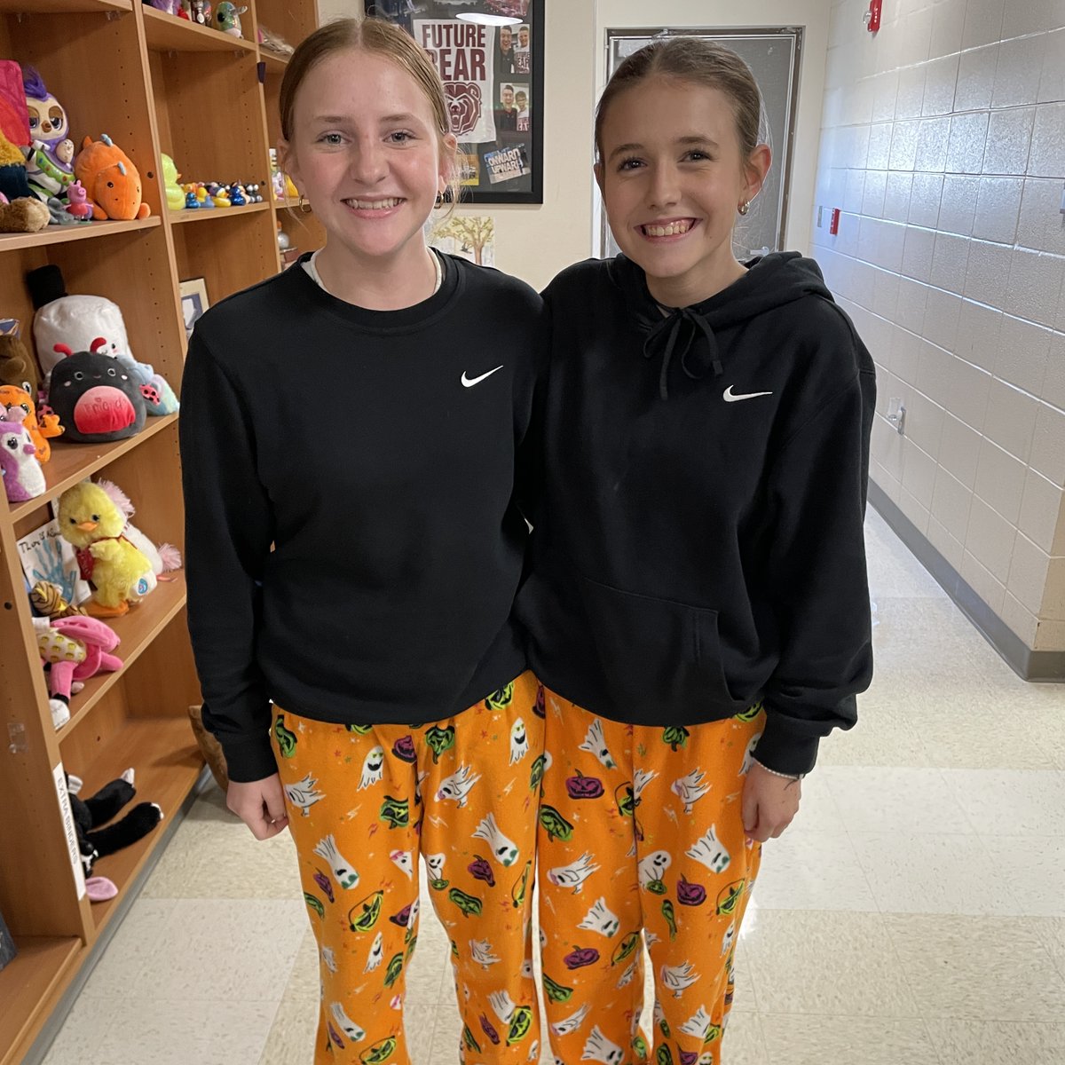 Our 7th Hour Treble students are so in tune with one another that they sometimes twin on accident. Taylor and Aubrey are in two different grades, don’t have each other’s numbers, and did not plan this at all. CRAZY! 👯‍♀️