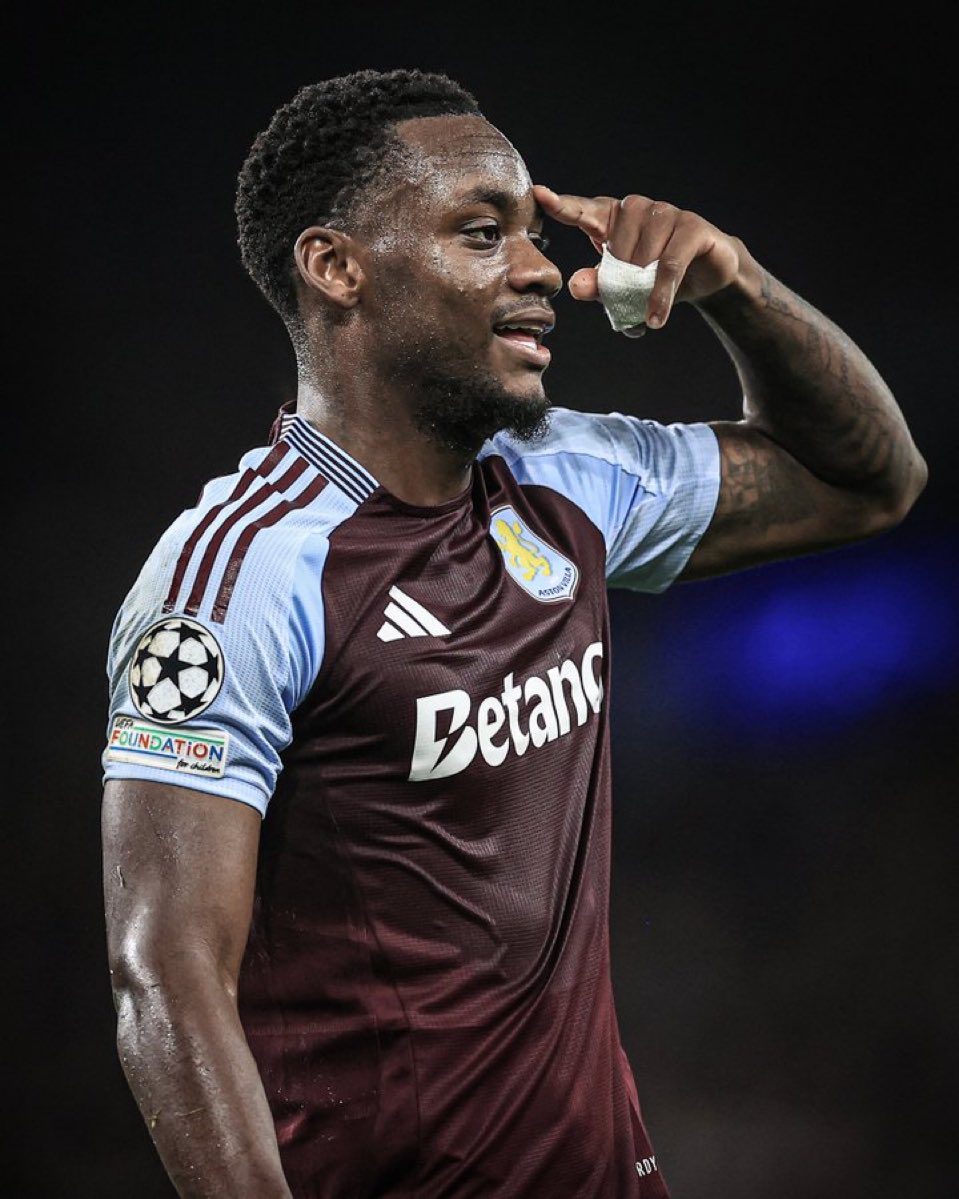 🔥🇨🇴 La temporada de Jhon Jader Durán: 

4️⃣ GOLES en Premier League 
2️⃣ GOLES en Champions League 
1️⃣ GOL en Copa de la Liga 
1️⃣ GOL en Eliminatorias.   

🔝Anota cada 70’ en promedio.