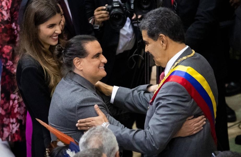 Su compromiso con la industria y el crecimiento económico es un faro de esperanza para muchos. Estamos emocionados por lo que está por venir bajo su liderazgo.
#FreeAlexSaab