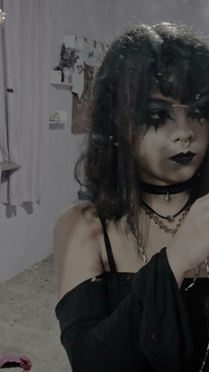 Daily Simon Gallup tweet media