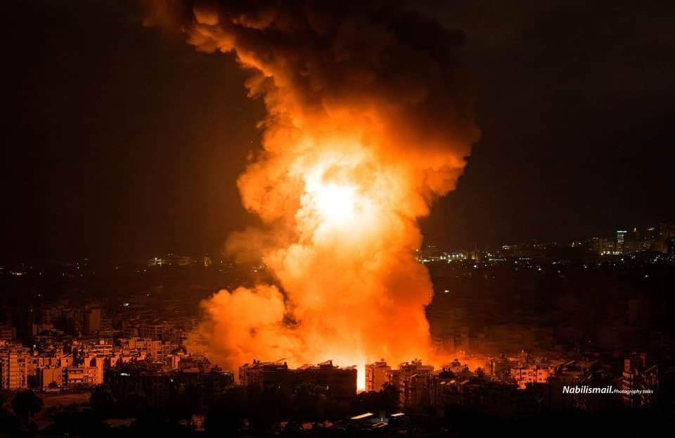sahouraxo's tweet image. Beirut right now:

For the third consecutive night, Israel is bombing densely populated civilian neighborhoods in Lebanon’s capital.
