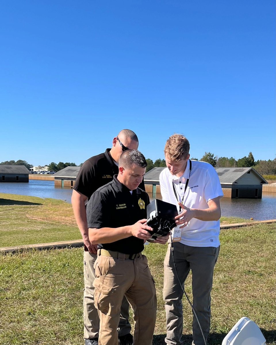 deeptrekker's tweet photo. Join Joe at UTAC to see the REVOLUTION and PIVOT in action—our ROVs are equipped with advanced sonar for better search and recovery operations.
#Defense #ROV #UTAC #Sonar #LawEnforcement #DeepTrekker #REVOLUTION #PIVOT https://t.co/Jh12gL9oLu
