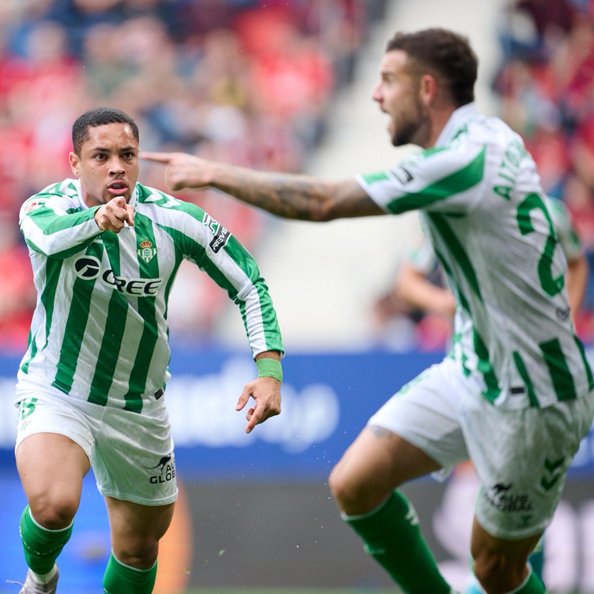 elpelotazocsr's tweet image. 🗣️ @IgnatiusThin sobre el favoritismo del @RealBetis ante el Copenhage.

"Si el partido se jugase allí, no tengo tan claro el favorito. Al jugarse en el Benito Villamarín, el Real Betis es claro favorito, debe ganar"

📲 #ProgramónMorrocotudo