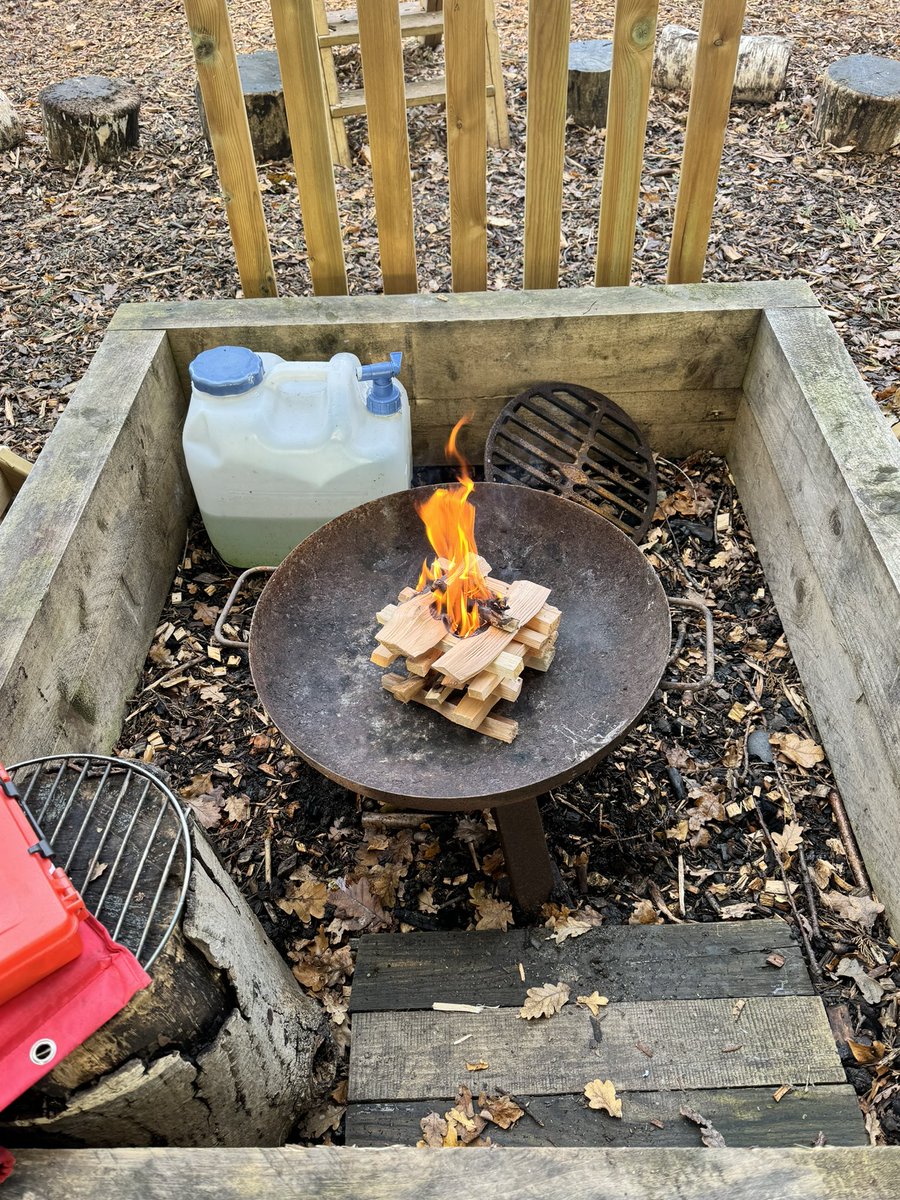 LeaLeaLemon's tweet image. Tuesday with the Blossoms, campfire, s’mores, wildlife spotting, wheelbarrow work &amp;amp; hammocks.  A perfect Forest School session 😊 @TherapyForest  @EYTagteam #forestschooladventure #naturelovers #resilientkids #mindfulness #wellbeing