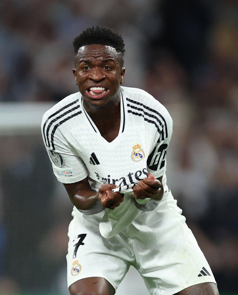 liltzenths's tweet image. 🚨🚨 Pour fêter cette victoire ICONIQUE et la qualification en FINALE !

Aucun fan du Real Madrid ne devrait avoir moins de 10k abonnés ✨

Déposez votre @ sous ce tweet et suivez tous ceux qui like votre commentaire 

FAV x RT pour la visibilité 🤍