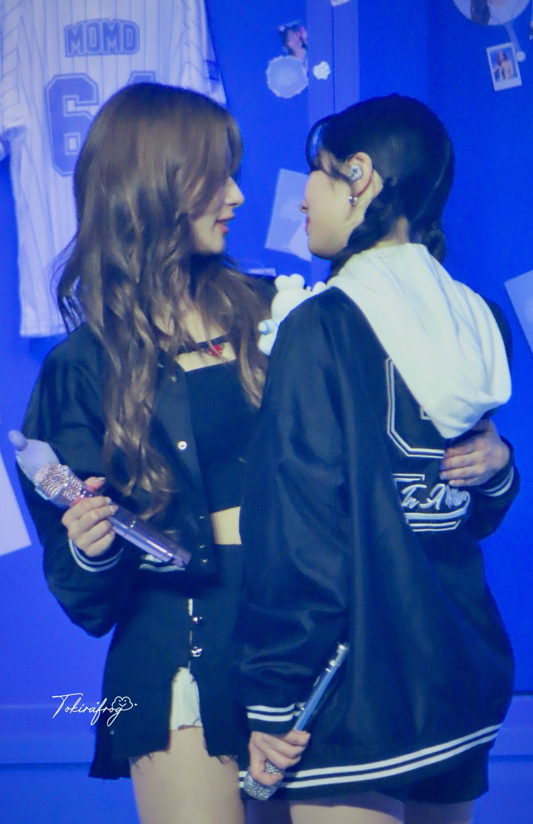 TOKIRAfrog's tweet photo. 241020 TWICE 9TH FANMEETING
HOME 9ROUND 

ㅠㅠ

#MOMO #SANA #DAHYUN #SAIDA #사나 #다현 #모모 #TWICE #사이다 https://t.co/5ENhkbbGh1