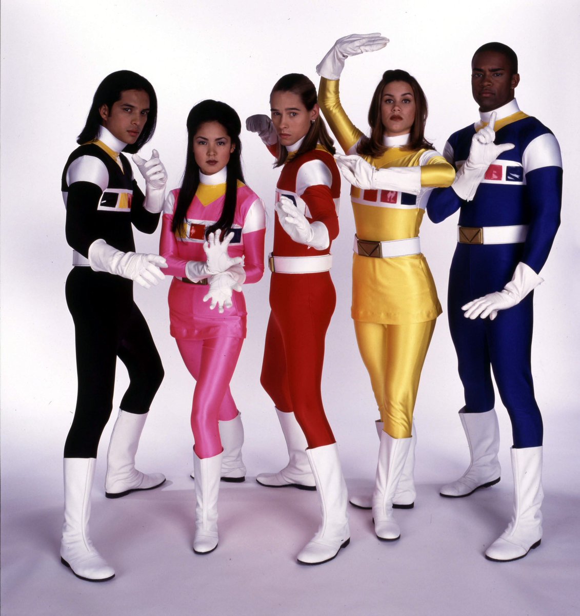 BlazeBinges's tweet photo. in da clurb we all fam https://t.co/wHOQYs9P57