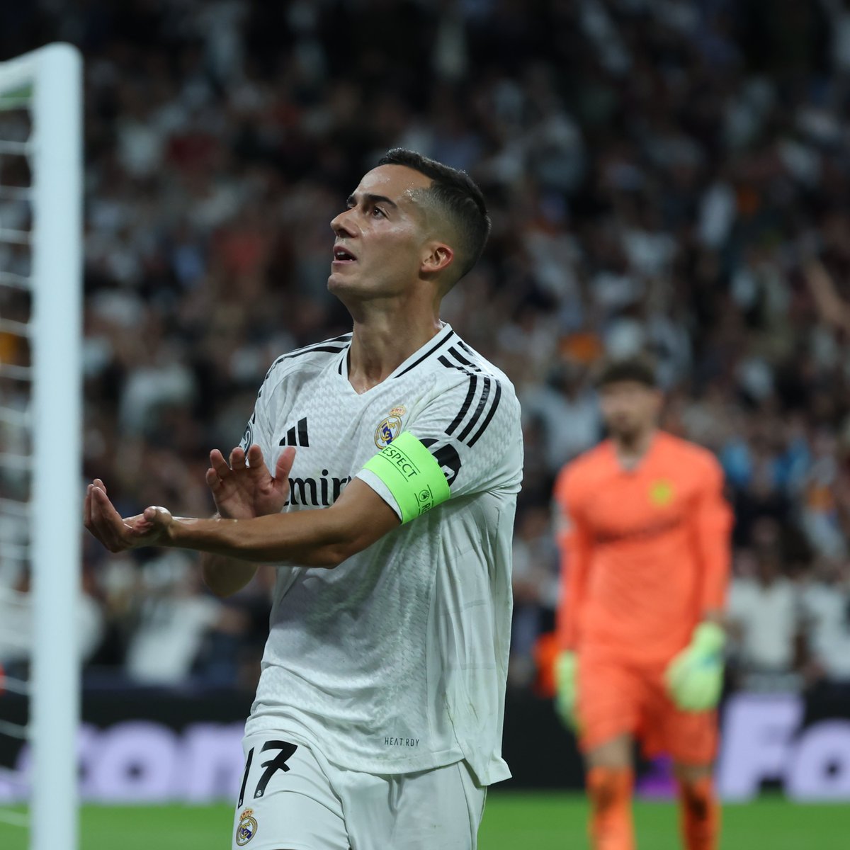 LaLiga's tweet photo. 🤍🩸 @realmadrid EN VENA. https://t.co/PlpXwxTQAD