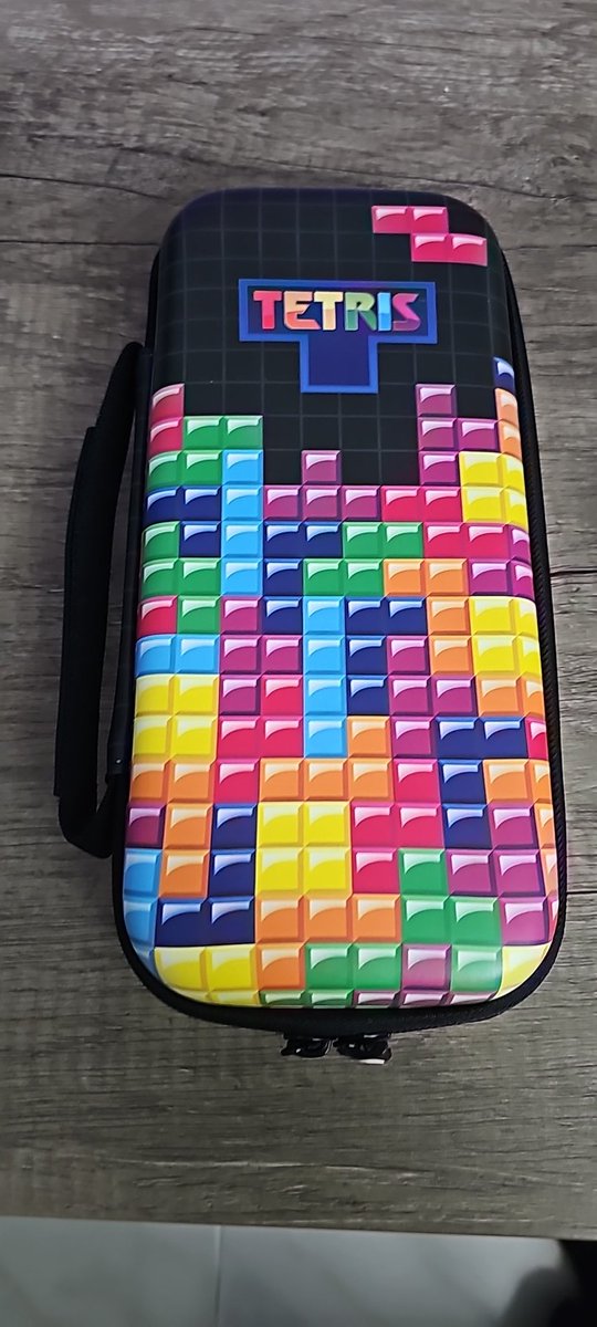NeoSora90's tweet photo. Parece que esta pedazo de funda sera la ultima para mi #NintendoSwitch hasta la salida d3 la nueva consola de #Nintendo ¿ #NintendoSwitch2 ? Regalazo de cumple de parte de @Lyra_211 
#Tetris https://t.co/KOkn4upD44