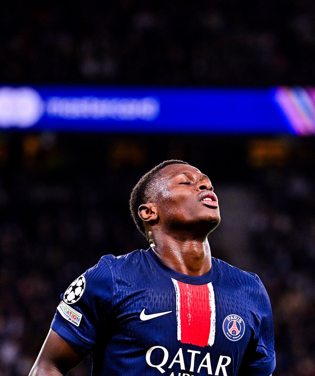 _BeFootball's tweet image. 🚨 PARIS, C’EST 𝗜𝗡𝗤𝗨𝗜𝗘́𝗧𝗔𝗡𝗧 😫

4 points pris sur 9. ❌⛔️

Et l’Atlético, le Bayern et Manchester City arrivent.