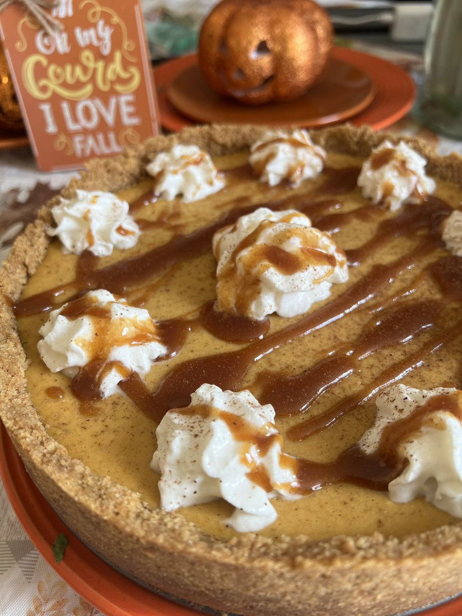 KitchenTae's tweet image. Pumpkin Spice Latte Cheesecake 
🍰☕️