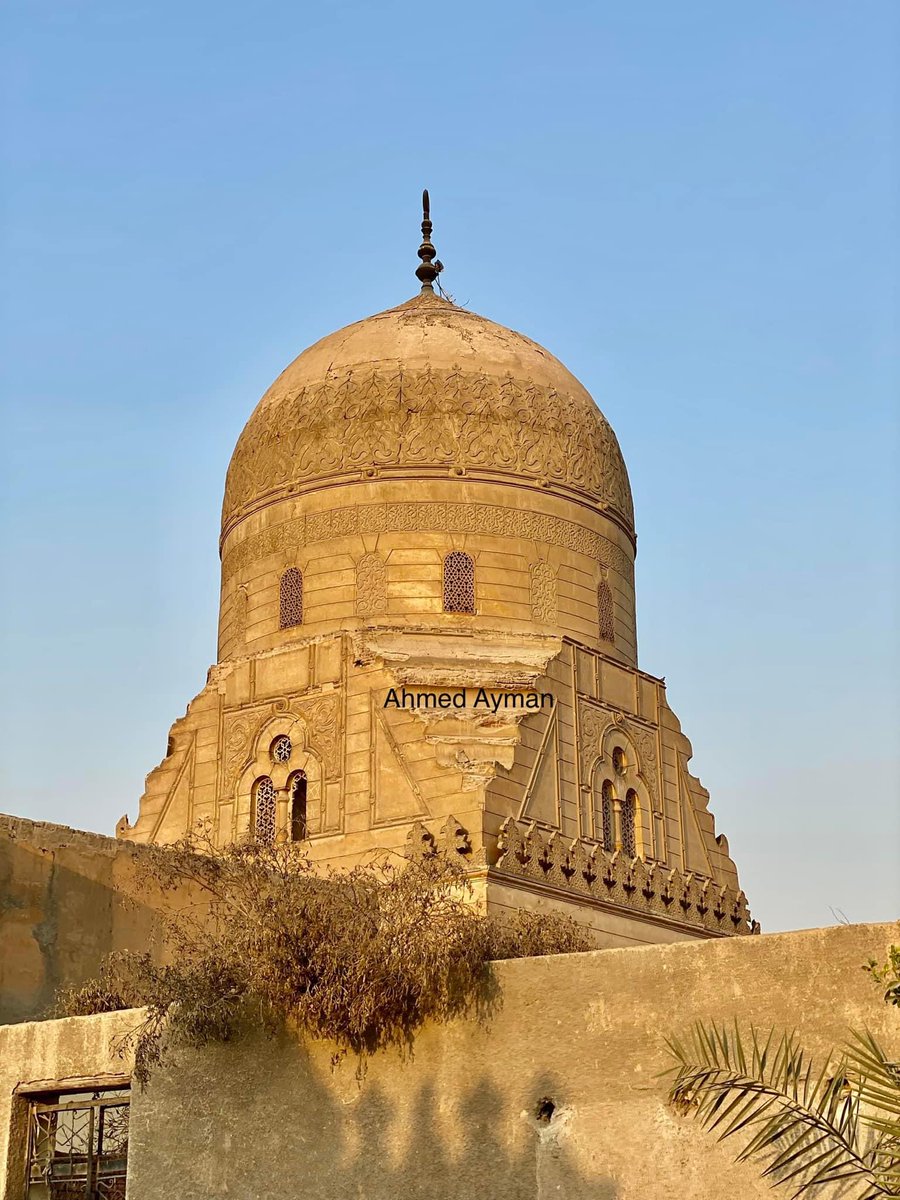 عمرها آلاف السنين.. 
عاوزين تخلوا عمرها صفر ليه؟؟؟