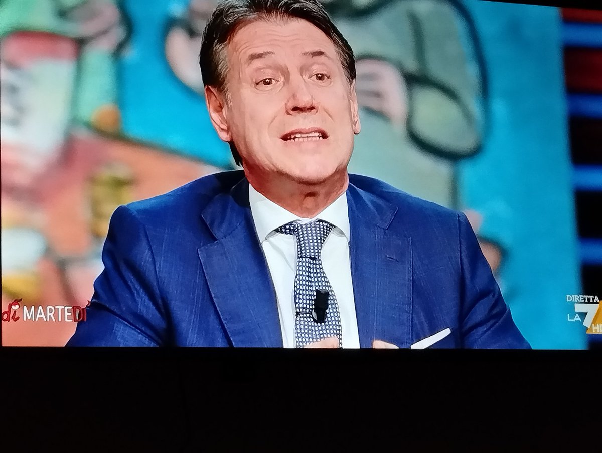 GiusiCastr41192's tweet image. L&apos;onestà, la trasparenza, la cultura. In poche parole #GiuseppeConte  #dimartedi