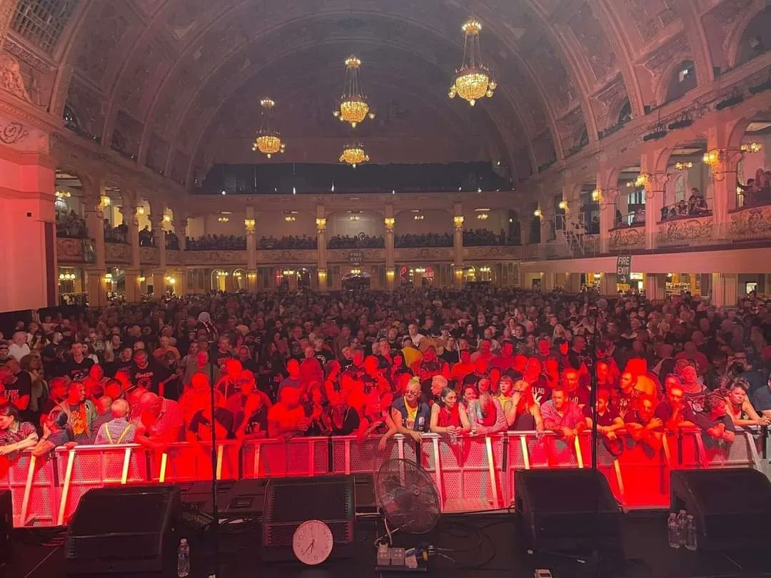 rumladuk's tweet photo. Get onboard....2025 is gonna be huge.....Life is all set up and in place for a full on noise assault....Im all in 👊👊
#punk #punks #punkrock #solopunk #workingclass #workingclassvoice https://t.co/qvmIhLYIMz