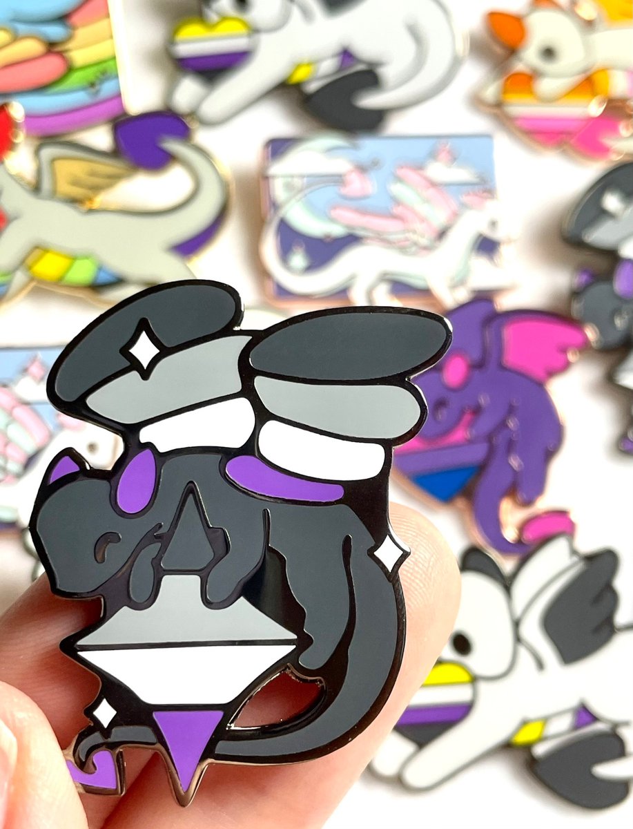 heavendiio's tweet photo. it's ace week! are you aware of asexuals? now you are! 🖤🤍💜 https://t.co/ic728O3zJm