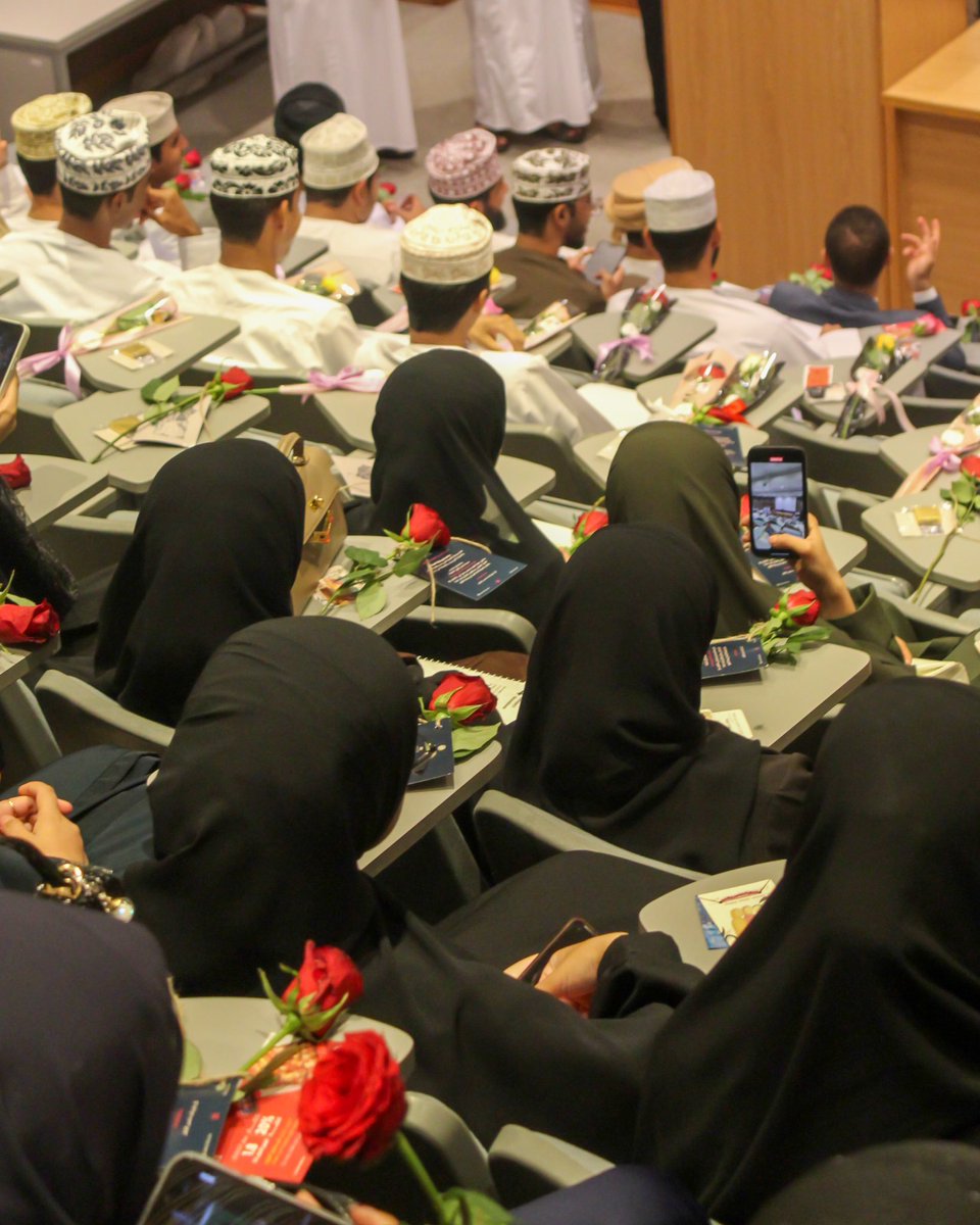 لقطات مُصورة من أمسية راعية الليسو 

الأحد، ٢٠ أكتوبر ٢٠٢٤م
#راعية_الليسو 
#جامعة_السلطان_قابوس 
#كلية_الاداب_والعلوم_الاجتماعية