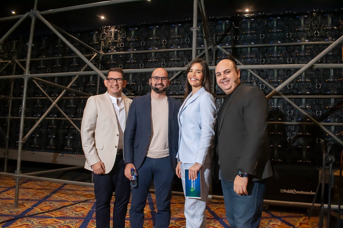 Gran experiencia en #ElViajeDelEmprendedor en Maracaibo junto a +450 personas. 🙌 Gracias a Bancamiga por la invitación y a <a href="/Amandadudamel/">Amanda Dudamel</a>  por moderar este evento. Un honor compartir con Maricio Perrilli, <a href="/eutoniopt/">Eugenio Pérez Toledano</a>, y <a href="/maickelmelamed/">Maickel Melamed</a>.