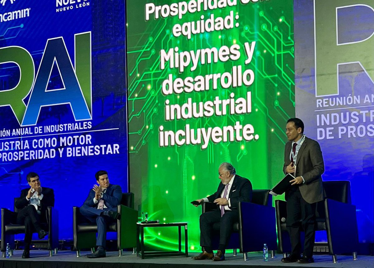 LuisAntoRamirez's tweet photo. En #Monterrey NL, participé en la “Reunión Anual de Industriales” organizado por la @CONCAMIN; hablamos sobre las oportunidades que tienen las #Pymes para integrarse a las cadenas de valor. Agradezco a @AMalagonB por la invitación. @Claudiashein @R_Ramirez_O @NafinOficial https://t.co/ZpiizVoS0h