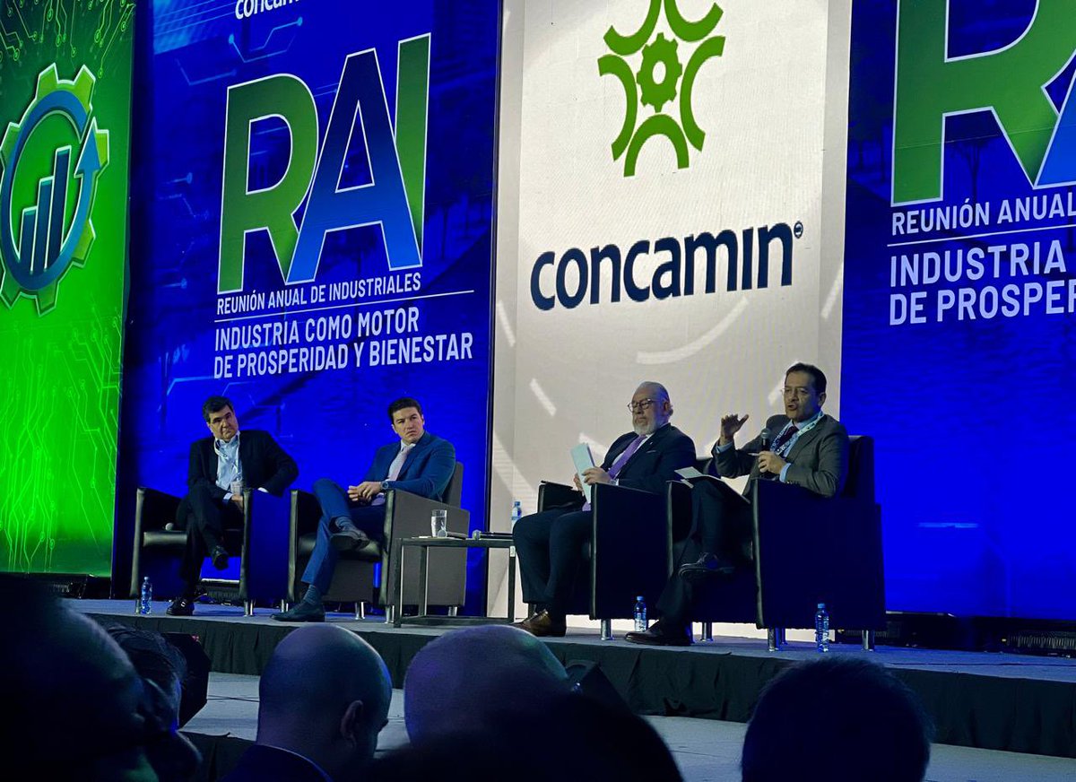 LuisAntoRamirez's tweet photo. En #Monterrey NL, participé en la “Reunión Anual de Industriales” organizado por la @CONCAMIN; hablamos sobre las oportunidades que tienen las #Pymes para integrarse a las cadenas de valor. Agradezco a @AMalagonB por la invitación. @Claudiashein @R_Ramirez_O @NafinOficial https://t.co/ZpiizVoS0h