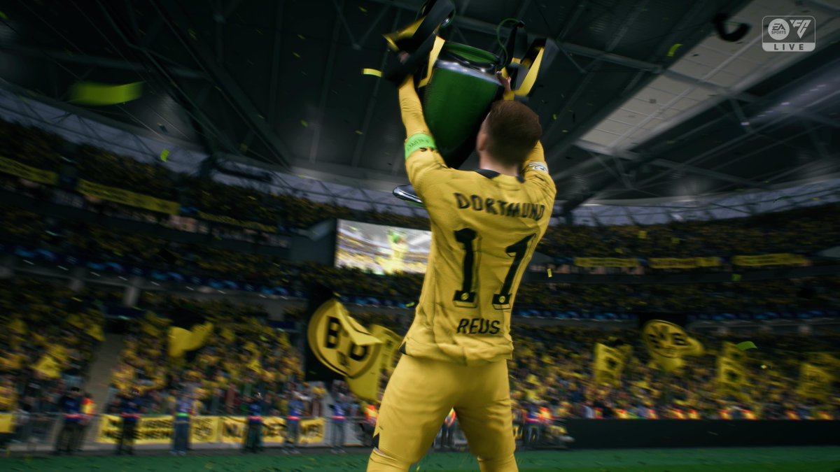 ZAHINborusse's tweet photo. borussia dortmund if they listen to me yelling at the tv screen: https://t.co/mWMeya8Efg