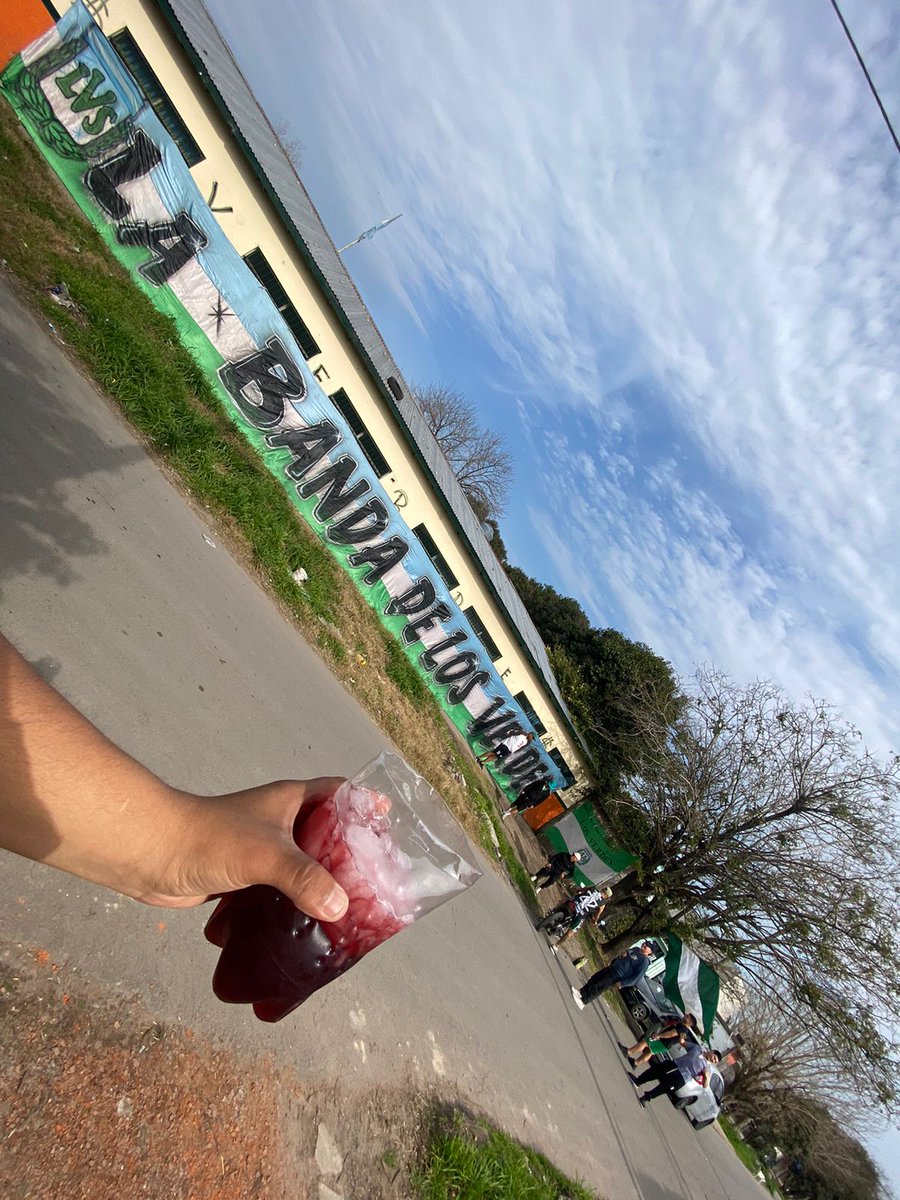 Muchos no me entienden, pero para mi el paraíso es mi barrio 🍷🇳🇬