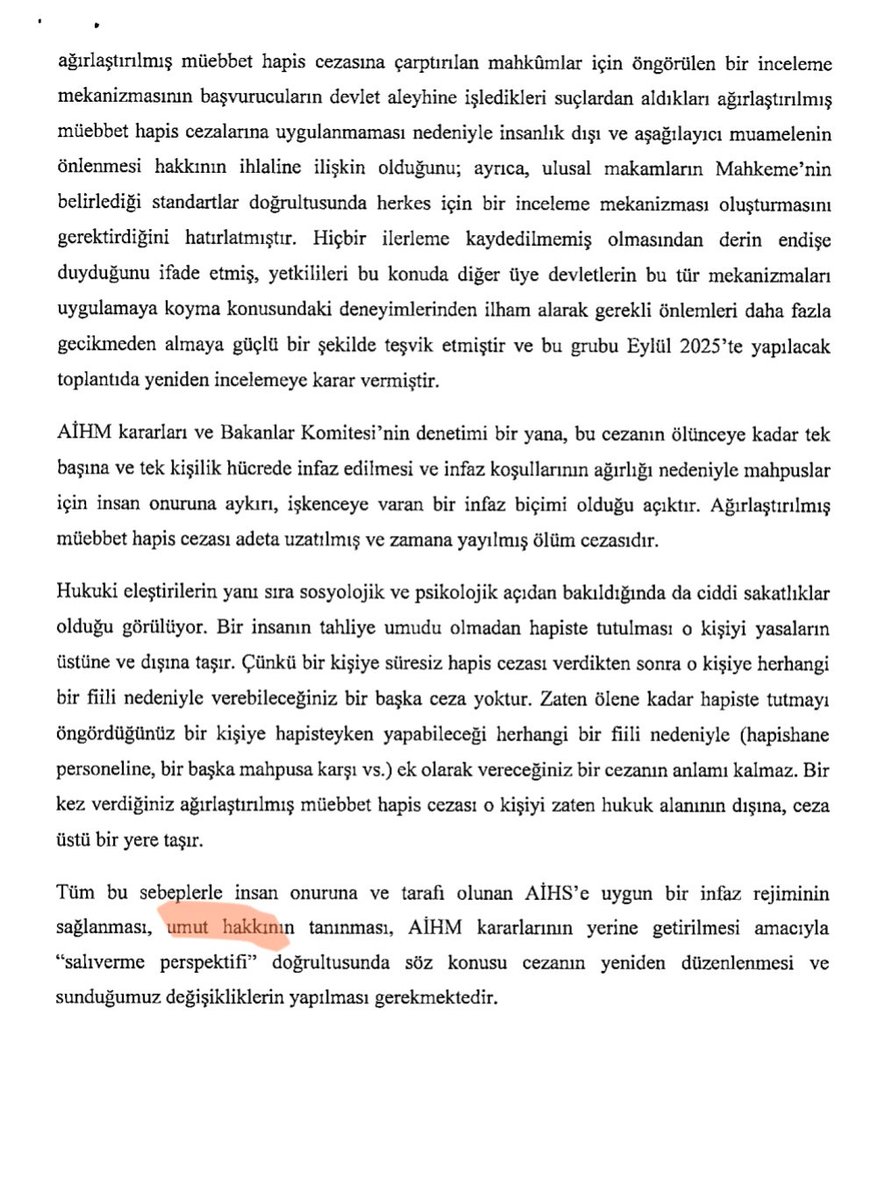 Türk milletine suikast planlı.

DEM Partili Mehmet Zeki İrmez, Öcalan'ın durumundakilerin şartlı salıverilmesine olanak sağlayan bir kanun teklifi veriyor. Bahçeli elini uzatmadan 1 hafta önce.

Ve bakın gerekçesinde ne var? Bahçeli'nin bugün bahsettiği "Umut hakkı" kavramı.