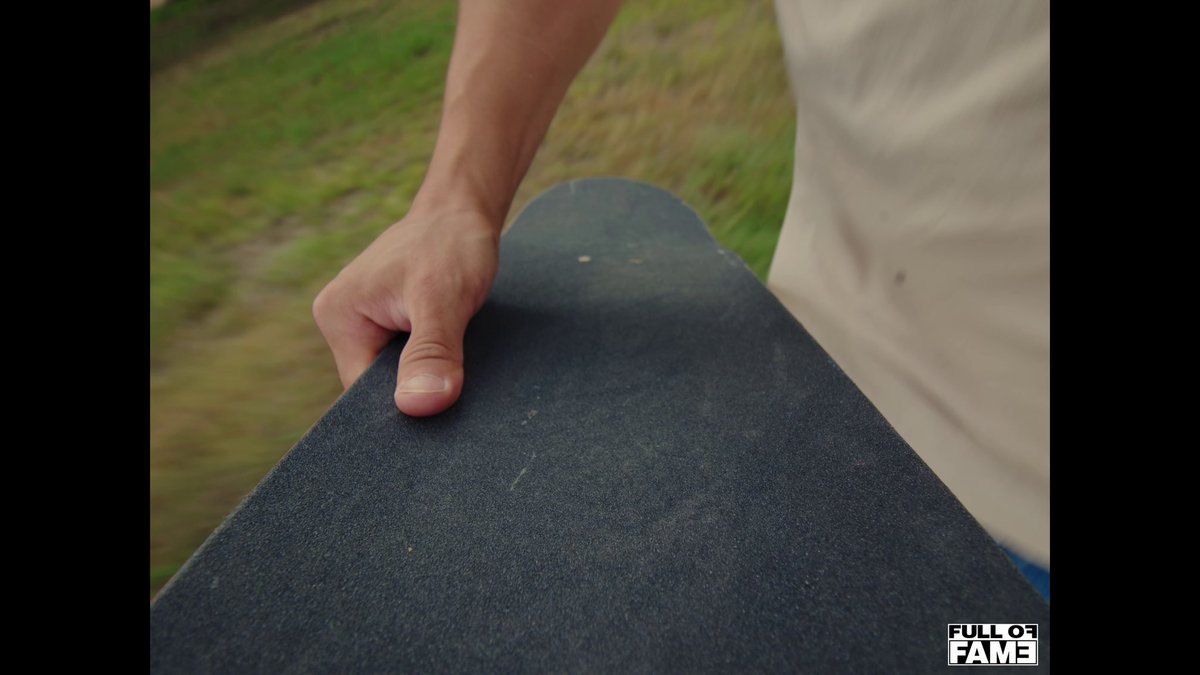 I combined my passion for filmmaking and skateboarding into this new short film ❤️

youtu.be/KT2JAOkUpp0?si…