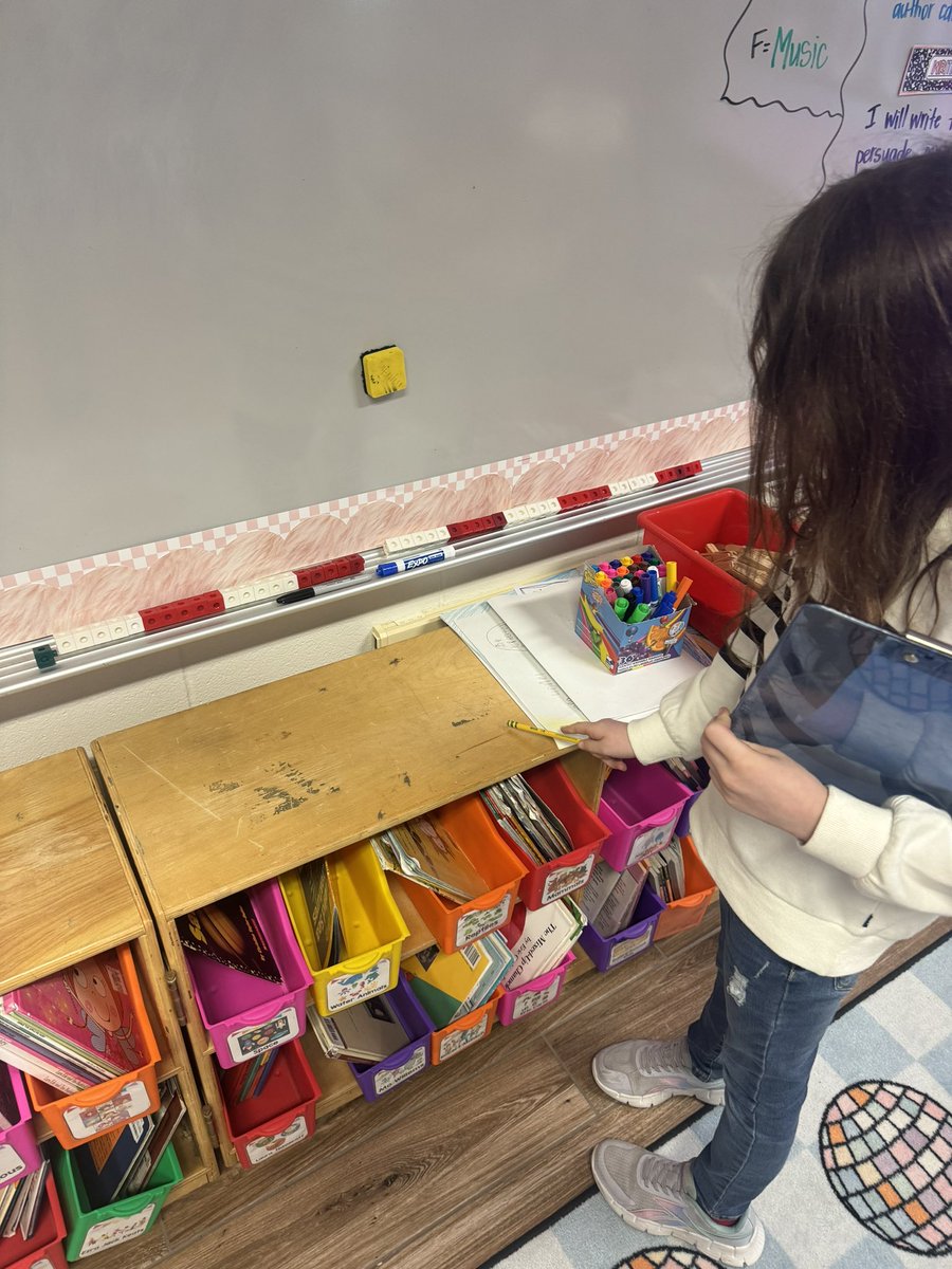 We were up and moving in science today!! Discovering the different sounds we can find in our classroom 🎼🎧🔊