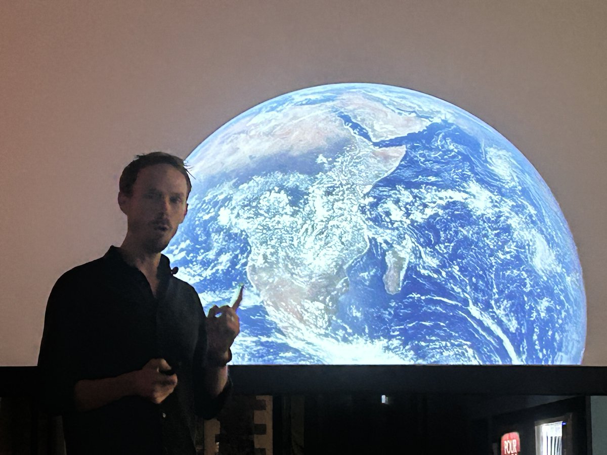 Prof. Steve Simpson (@drstevesimpson) on Twitter photo When counting trees becomes rocket science.
Stunning 2nd talk at the inaugural Late Nights @ Life Sciences, part of <a href="/BristolBioSci/">University of Bristol Biological Sciences</a> 10th Anniversary
@tommaso_jucker explains how lasers in space & field ecologists combine to track the global fate of trees
selvalab.org When counting trees becomes rocket science.
Stunning 2nd talk at the inaugural Late Nights @ Life Sciences, part of <a href="/BristolBioSci/">University of Bristol Biological Sciences</a> 10th Anniversary
@tommaso_jucker explains how lasers in space & field ecologists combine to track the global fate of trees
selvalab.org