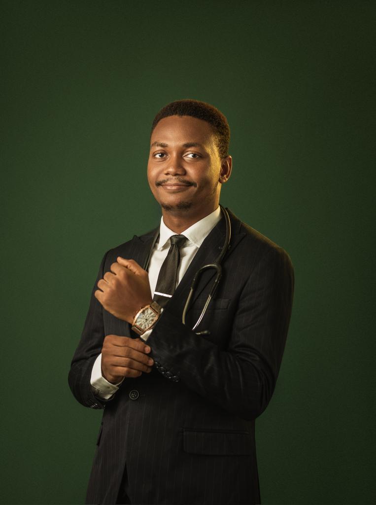 Dreams do come true for those who keep believing even when the going gets tough❤️.

Today, I have been inducted into the noble medical profession🥳🥂!
It feels surreal and of course, gooooddd🙂‍↔️